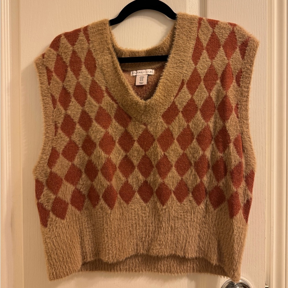 sweater vest from sincerely jules, size medium, and in very good condition